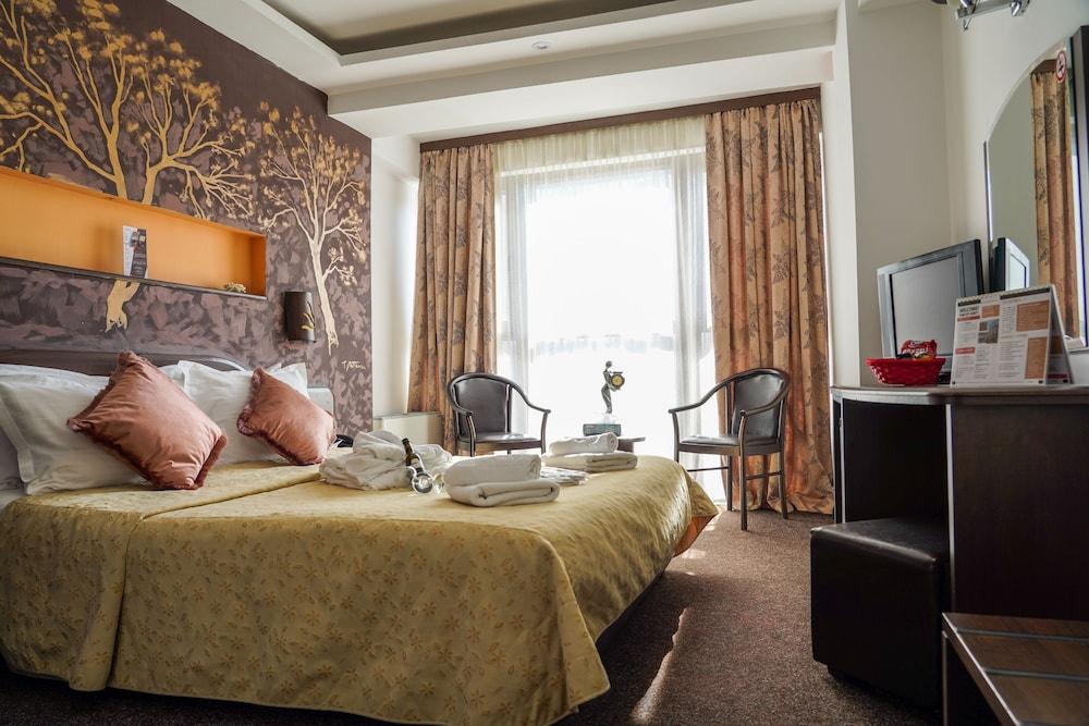 Hotel Razvan Bucarest Extérieur photo