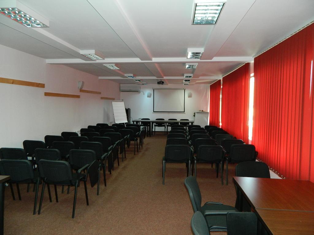 Hotel Razvan Bucarest Extérieur photo
